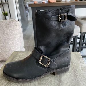 Completely authentic, barely worn Frye boots